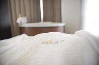 Отель Solay Орадя Номер с кроватью размера "king-size" и гидромассажной ванной-1
